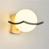 Duvar lambaları Japon Ahşap Sconce Lamba Başucu Merdivenleri Aplike Murale Nordic Tasarım Art Deco Led Işıklar Lampada Da Parete