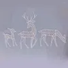 クリスマスの装飾のレジャーは、屋外の庭のための鹿のデオクレーションのかわいい装飾を照らします