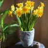 装飾的な花黄色のフェイク水仙の花の茎人工ナルシッスブーケの家の装飾偽の結婚式のシーンの装飾