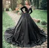 2023 robes de mariée robe de bal vintage robes de mariée gothiques noires illusion de cou bijou manches longues dentelle appliques perles de cristal longueur de plancher personnalisée plus la taille