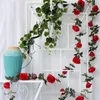 Kwiaty dekoracyjne 4PCS 2M Symulacja róża winorośl Fake Dekoracja kwiatów dom wewnętrzny rurka sufitowa Plant Wedding Strip Wewnień rattanu Rattan