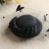 Boinas fascinador de casamento preto europeu de marfim e chapéu clipe de cabelo de cetim