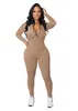 Designer stickade ribbade jumpsuits faller vinterkvinnor långärmad bodycon rompers solid dragkedja jumpsuits en bit kläder smala overaller grossistkläder 8409