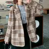Wełniane mieszanki damskie Plaid Blazers Kobieta długa zwykła kurtka płaszcz 2023 Zimowe kieszenie moda Koreańskie ubrania w stylu Single Bedeed Sa sama gwiazda