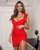 Sukienki zwykłe zrzucone z bandażu na ramię na rok 2023 Summer Women Red Bodycon Sexy Party Club Stroje