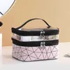 Kosmetiska väskor fall Nytt dubbellager Kosmetisk väska Box Lattice Portable Women s Makeup Artist Multifunktionell lagring för tvätt och 230113