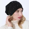 Basker mode kvinnor pärlor borr beanies hatt elastisk turban höst vinter varm stickad pullover hög mössa skallies hip hop bonnet