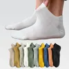 Meias masculinas 5 pares de algodão confortável cor sólida casual tornozelo meia homem moda respirável malha curto pacote masculino rua modas