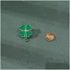 Szpilki broszki Lucky Green Fourleaf Clover Pins for Women Gold Plasted Plant Enamel Pin Biżuteria