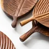 Plattor Leaf Wood Plate Dekorativa brickor som serverar bricka Rustik förvaringsfat för dessert te fruktbröddisplay