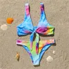Kolorowa brazylijska bikini w damskiej strojach kąpielowych