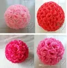 Flores decorativas 6 pulgadas 15 CM Flor de seda rosa artificial Bolas de besos Bola colgante para la boda Adornos de Navidad Decoración del partido