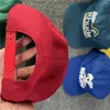 Casquette de baseball Rhude brodée rouge pour hommes et femmes, version supérieure, chapeau réglable, protection solaire d'extérieur avec étiquettes QYYN J72V 3TMPXL1N XL1N