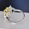 Obrączki ślubne wykwintna moda zaprojektowana pierścień żółty kolor cyrkon biżuteria dla kobiet zespoły srebrne okrągłe koło piękny kwiat