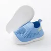 First Walkers Kids Shoes Shoils Sneakers منسوجة أحذية ذبابة الأطفال أطفالًا متوكينًا غير رسميون أحذية رياضية صيف الخريف لمدة 0-3 سنوات 230114