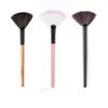 Makeup Brushes Wholesale 23 st/mycket ny högkvalitativ fläkt Blush Face Foundation Cosmetic Brush Drop Delivery Health Beauty Tools Acces Dhlnh