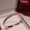 pulseras de oro pulsera de mujer diseñador de oro diamante de lujo Materiales avanzados ancho de joyería 7 mm tecnología de incrustaciones ocultas pulsera de desvanecimiento pulseras plateadas para mujer