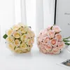 Flores decorativas Bride Hand Buquet Buquê Artificial Rosa 18 Decoração de casamento Holding Fowers Pograções Adereços personalizados