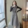 Casual jurken herfst winter dames houndstooth mouwloze ingekeed kraag met dubbele borsten met dubbele rijen split kantoor tweed plaid midi jurk met riem top