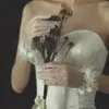 Coiffures Gants De Mariage Blanc Court Satin Dentelle Robe De Mariée Accessoires De Soirée
