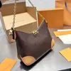 2023 Boulogne Croissant-Tasche Vintage-Umhängetasche mit Kette, klassische Schulterhandtaschen mit alten Blumen, halbmonatige Taschen, klassische Buchstabendrucke236o