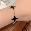 Lyxigt klöver armband designer smycken för kvinnor cleef kärlek berlock armband presenter Julklapp Skicka din flickvän