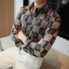 Koszulki męskie High Class Vintage Printed Shirt Długie rękaw męski trend wiosenny 2023 Koreańska wersja osobowość jedwabny top