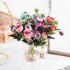 Fiori decorativi Seta artificiale europea Tea Rose Bouquet da sposa Matrimonio Casa Giardino Piante finte retrò Festa Decorazione natalizia fai da te