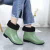 Bottes de Pluie y Vert Femme Chaussures Imperméables Dames Mi-Mollet Couleur Unie Chaussures de Jardin Galoches 230114