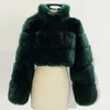 女性の毛皮2023女性スタンドカラークロップフェイクコート女性冬の濃いふわふわ長袖短い毛皮のジャケット