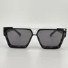 Solglasögon Män designer Z1502 1.1 Evidence Style Men Glasögon Anti-ultraviolet Classic Retro Square Acetate Black Frame Exude Statement-Making Appeal Random Box