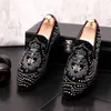 Handgjorda svarta bröllopsfestskor Rhinestone broderi Mode herr mocka Loafers Noble Elegant Dress Shoes 37-44