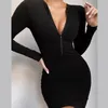 Casual Kleider Frauen Brief Stickerei Slim Fit Bodycon Mini Kleid Chic Rippenstrick Langarm Reißverschluss Sexy Dehnbare Damen Party Clubwear