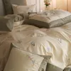 Ensembles de literie de luxe doux brossé 600TC coton élégant housse de couette brodée drap de lit taies d'oreiller 3/4 pièces ensemble de papillons patchwork