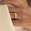 Ringos de cluster Uworld Personalização 18K Gold Ring com estrelas coloridas Jóias à prova d'água de aço inoxidável para cada ocasião Gala Gala Presente