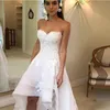 2023 A Line Wedding Dresses Sweetheart Sleeveless Lace Appliques High Low Tiered Country Beach Wedding Dress Bridal Gown Robe Mariage Vestido de Novia
