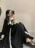 Abiti casual Abito nero elegante retrò Fata Pizzo Mullet Trim Gonna patchwork Colletto blu scuro Volant Orlo grande Principessa manica lunga ragazza morbida