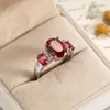 Eheringe, klassisches Design, roter ovaler Zirkonia-Stein, Jahrestagsgeschenk für Liebhaber, anmutige Dame, Party-Fingerschmuck