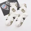 Femmes Chaussettes 10/50 Paire Célébrité Style Littéraire Harajuku Coton Casual Mode En Gros