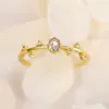 Trouwringen Huitan Lady's Ring met sprankelend kubieke zirconia modeontwerpbetrokkenheidsvoorstel voor vrouwen feest luxe sieraden