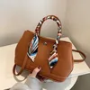 Shoulder Bags Large Capacity Leather Top Handle for Women 2023 New Vintage Silk Scarf Handbag Female Brand Business Lady 230116