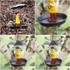 Tr￤dg￥rdsdekorationer f￥gelmatare metall h￤ngande kedja flicka vattent￤tt paraply staty utomhus flygande djur matic mat dispenser verktyg d dhisv