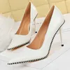 Dress Shoes Shoes Woman Pumps 2023 Nieuwe High Heels Designer Metal Chain Women Heel Stiletto Sexy Party Shoes Ladies Pumps Groot formaat 220117