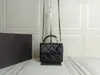 Mini bag Chain Bag Luxury handbag Metal Chain Clamshell Design Single Shoulder bag Fashion Crossbody bag Classic Ringer senior designer women bag Top