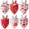 Vêtements de chien Mode Saint Valentin Pet Triangle Écharpe Bavoirs Fournitures en gros Chat Décoration de mariage Accessoires Chiot Bandana