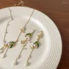 Halsband örhängen Set Women's Bell Orchid Pearl Silver Needle Retro Butterfly Temperament Party Jewelry Birthday Present grossist