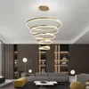 Lampadari Lampadario moderno a led per soggiorno, sala da pranzo, illuminazione in metallo, sospensione dorata, 5 anelli circolari, lampada Lampare Deco Tech