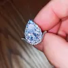 Bröllopsringar underbara brudfingerringar Tillbehör Big Teardrop Cubic Zirconia Ring för kvinnors jubileum Trendiga smycken gåvor