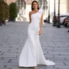 Sukienka ślubna Elegancka biała 2023 Przyjazd Sexy jedno ramię bez rękawów syrena satynowa suknia ślubna bez pleców vestidos de fiesta