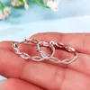 Серьги обруча Huitan Fancy Cross Design для женщин Металлический серебряный серебряный серебряный и элегантный кружок